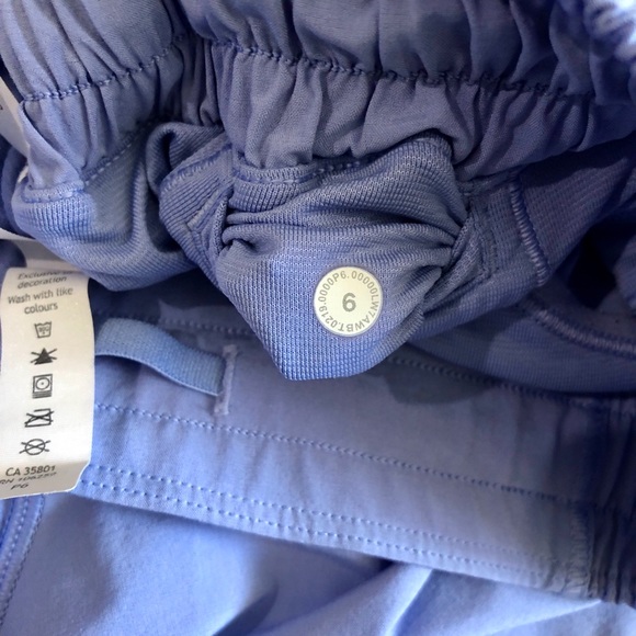 SOLD Lululemon Hotty Hot Shorts - Picture 7 of 7